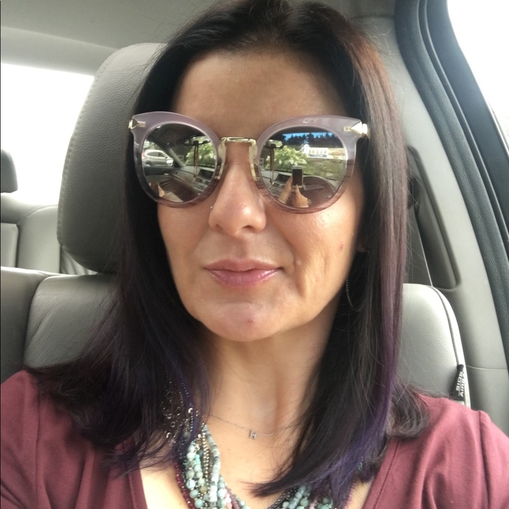 Meet your Posher, Holly